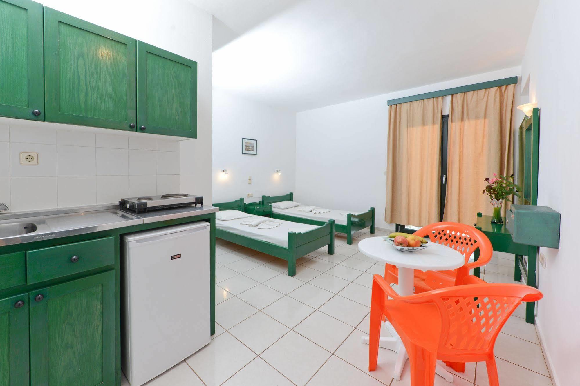 Milos Studios Malia  Ngoại thất bức ảnh